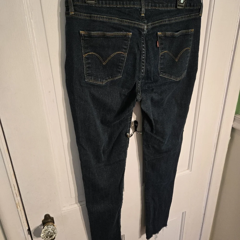 Levi's Leggings with Raw Hem Size 30 - Picture 4 of 7